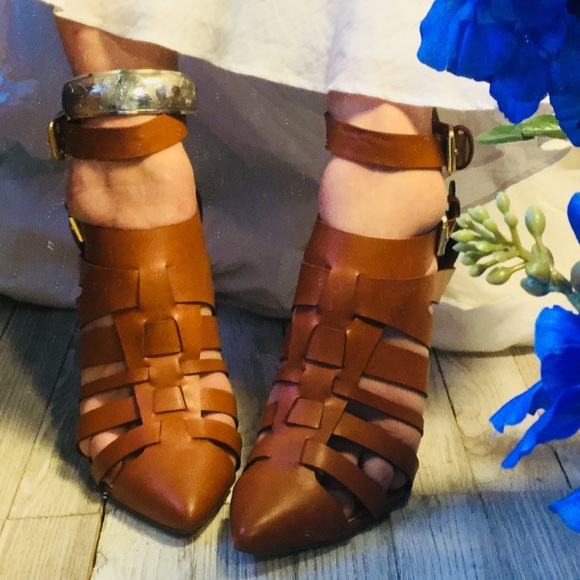 Breckelles Shoes - CAGE GLADIATORS/POINT TOE   CHESTNUT BROWN HEELS